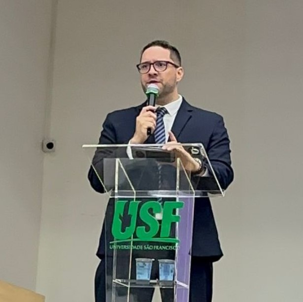 Dr. Mauricio Kraemer